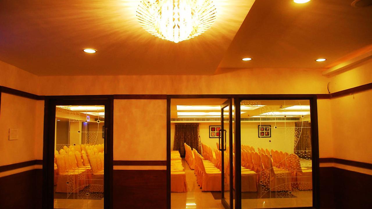 Budget Hotel Khammam Eksteriør billede