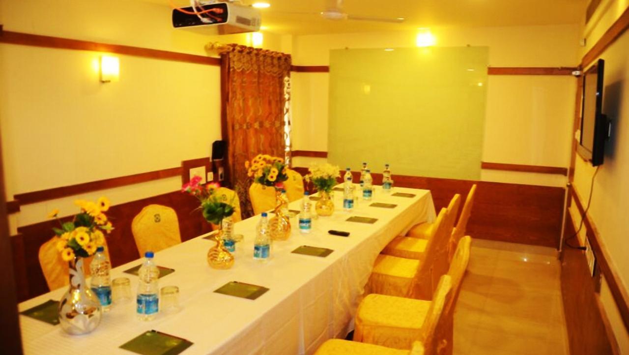 Budget Hotel Khammam Eksteriør billede