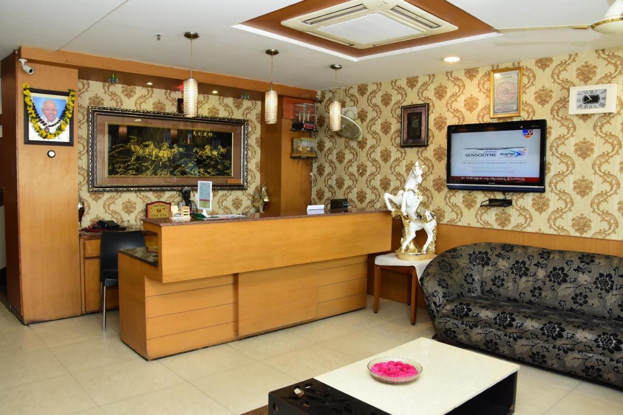 Budget Hotel Khammam Eksteriør billede